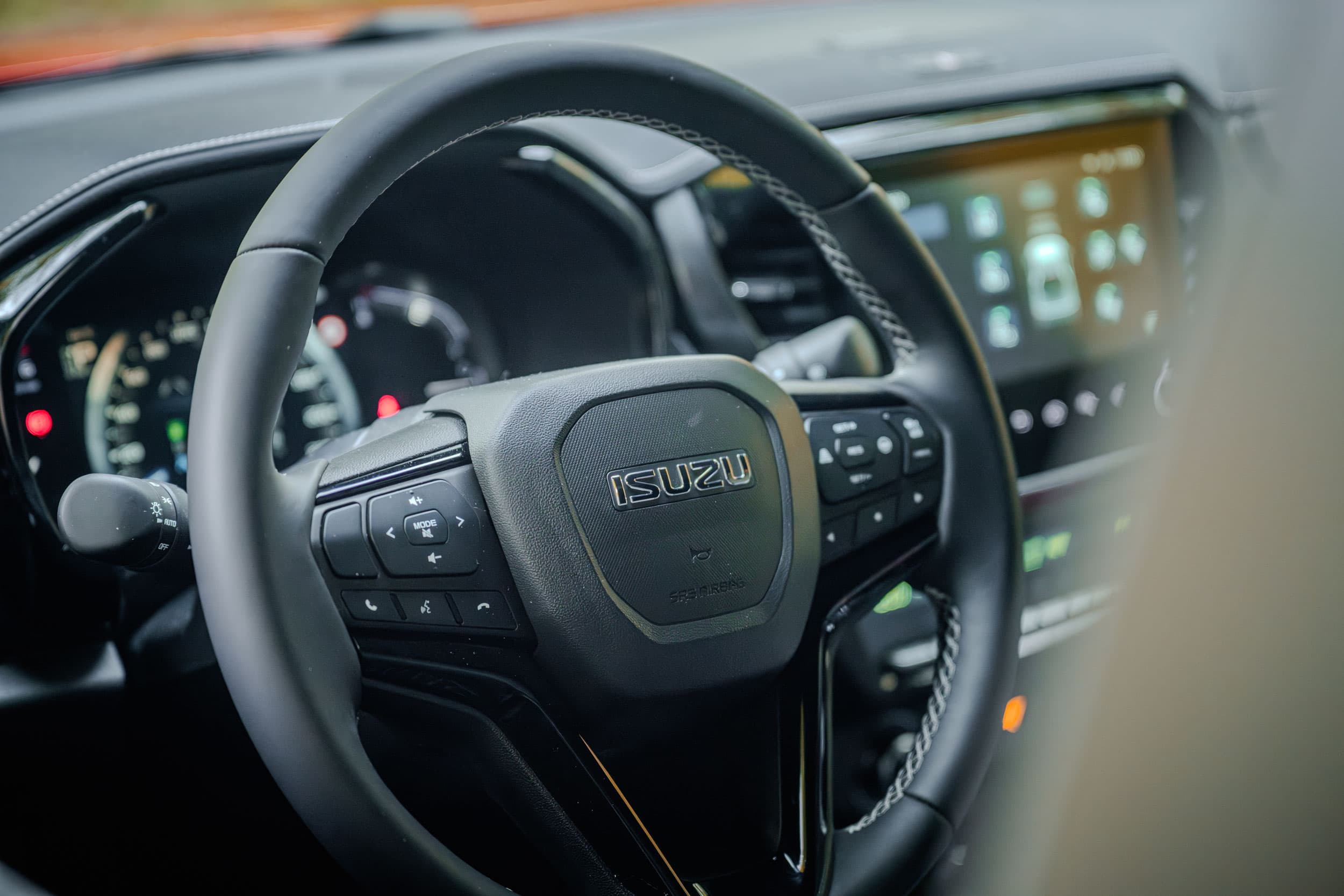 Isuzu D-Max 2024 steering wheel
